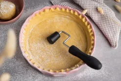 Sallys Backform- und Pizzateigroller-Set