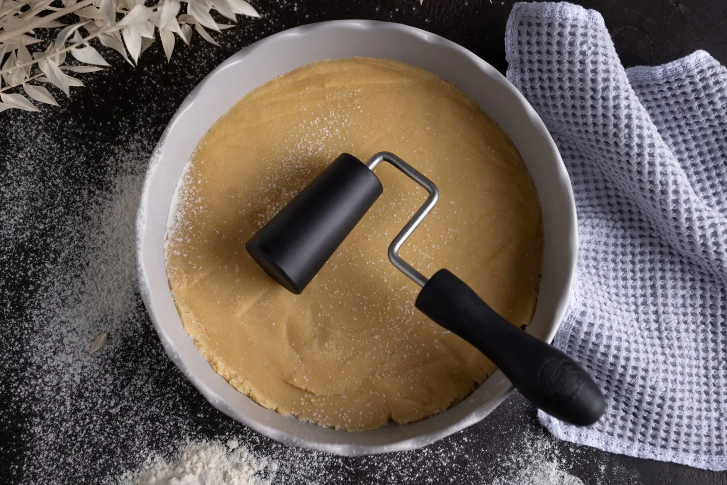 Sallys Backform- und Pizzateigroller-Set