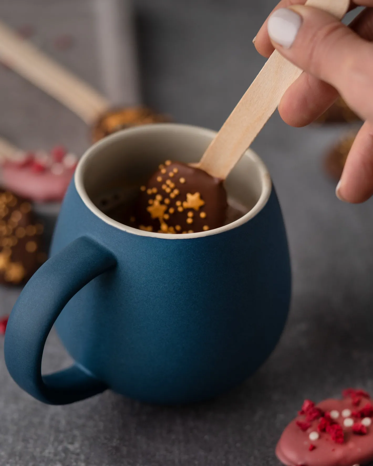Sallys Belly Mug - handgemachte Tasse