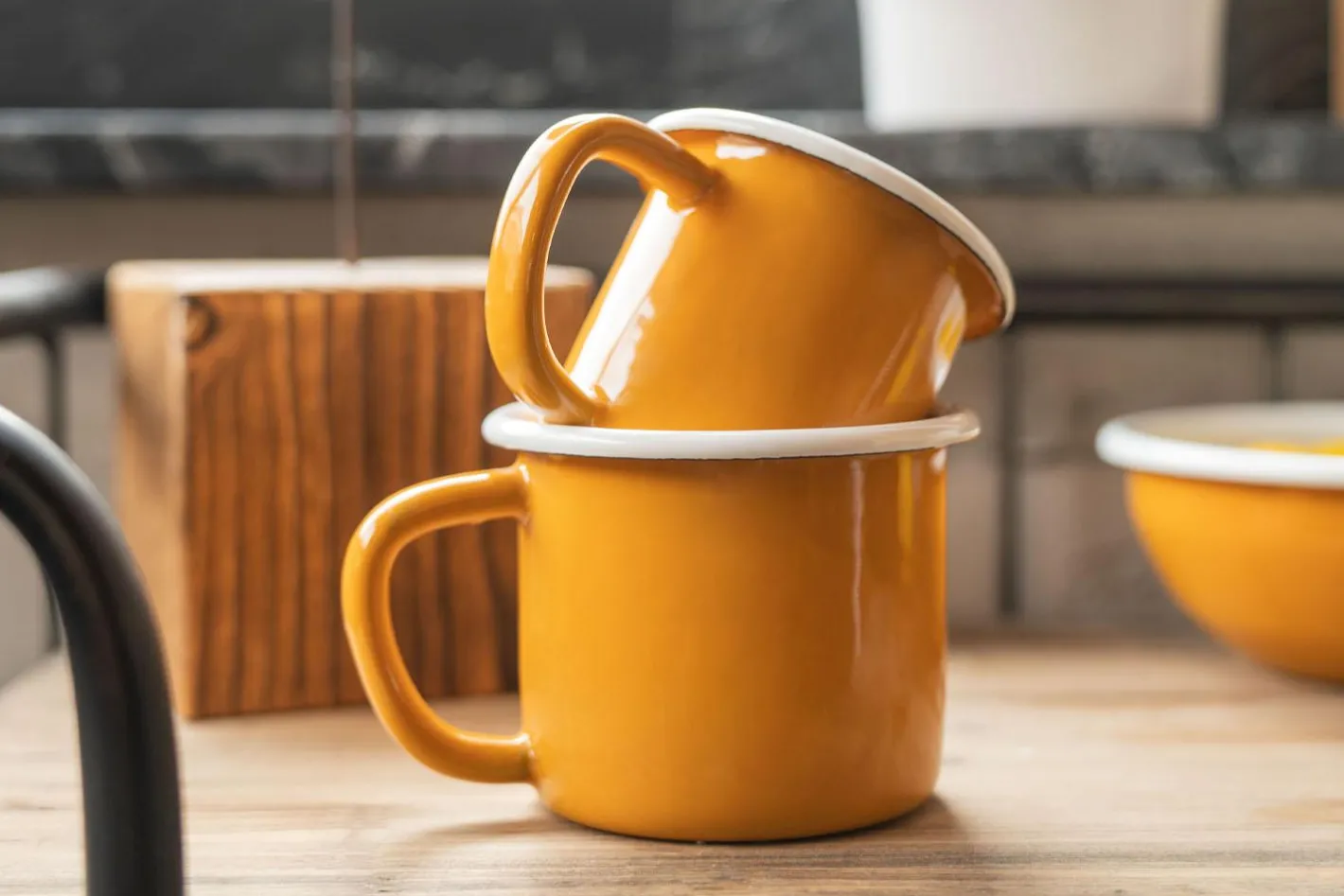 Sallys Emaille Tasse - groß