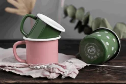 Sallys Emaille Tasse - pastell groß gepunktet