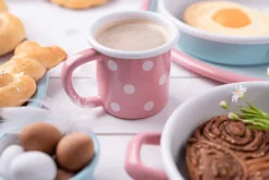 Sallys Emaille Tasse - pastell klein gepunktet