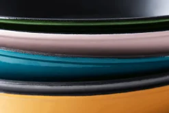 Sallys Gusseisen - Servierpfanne oval 18 x 24 cm - mit Echtholzuntersetzer